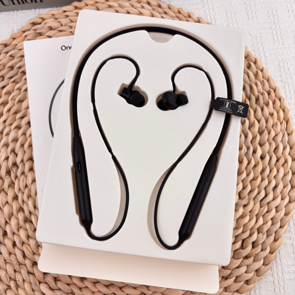 OnePlus Bullets Wireless Z3 Ne - đánh giá và giá Outdoor Sport Bar