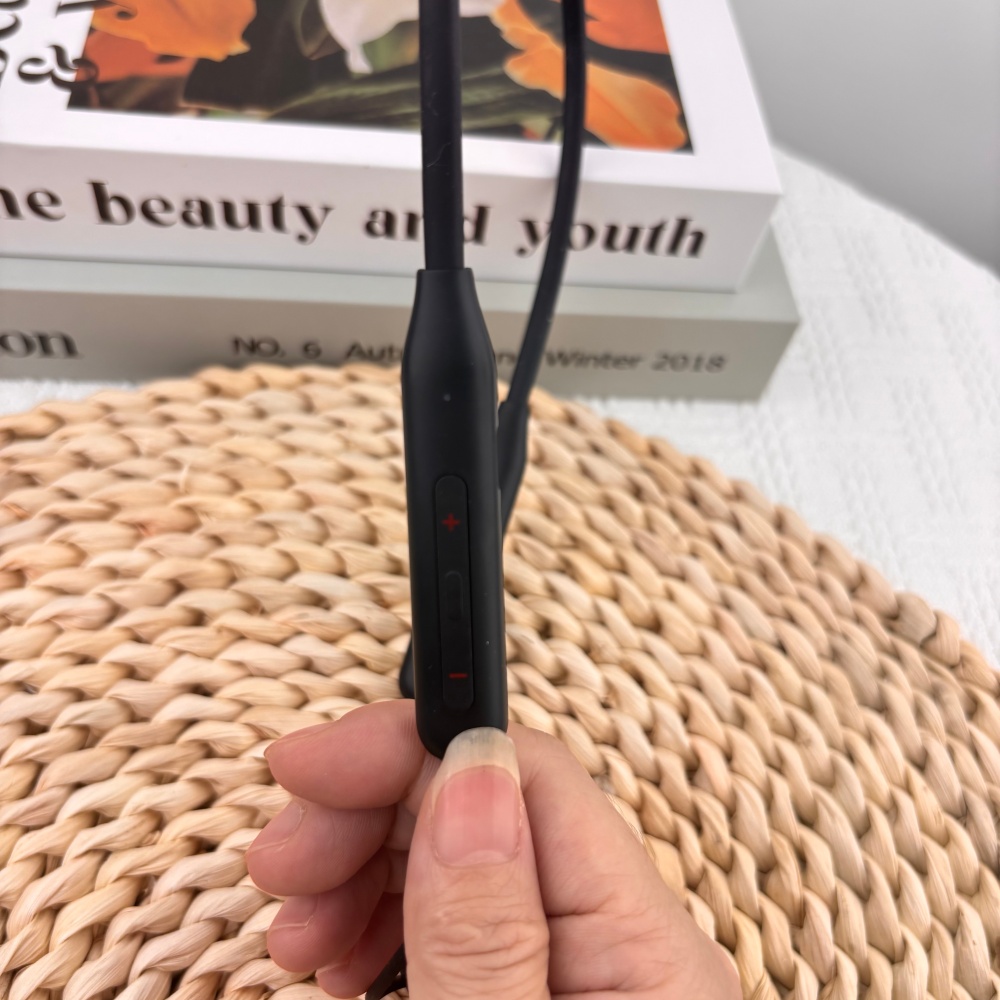 OnePlus Bullets Wireless Z3 Ne - đánh giá và giá Outdoor Sport Bar